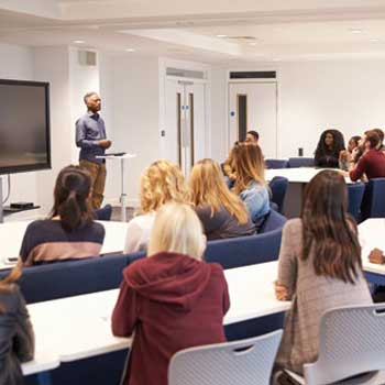 classroom-of-guru-gobind-singh-indraprastha-university