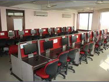 laboratory--guru-gobind-gingh-indraprastha-university